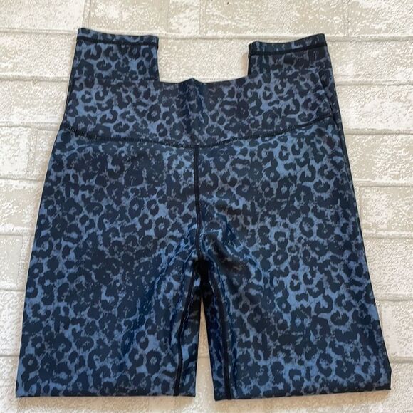 Zyia animal print scrunch leggings - Picture 7 of 9